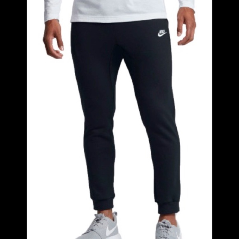 Nike men’s sportswear club fleece joggers